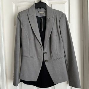 White House Black Market Checkered Plaid Gray: 2 piece suit Size 2